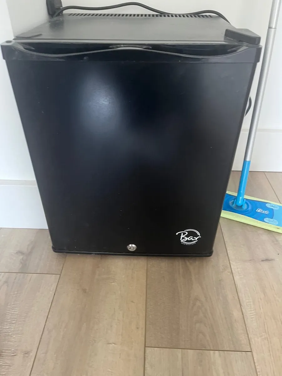 23 litre silent Mini fridge - Image 1