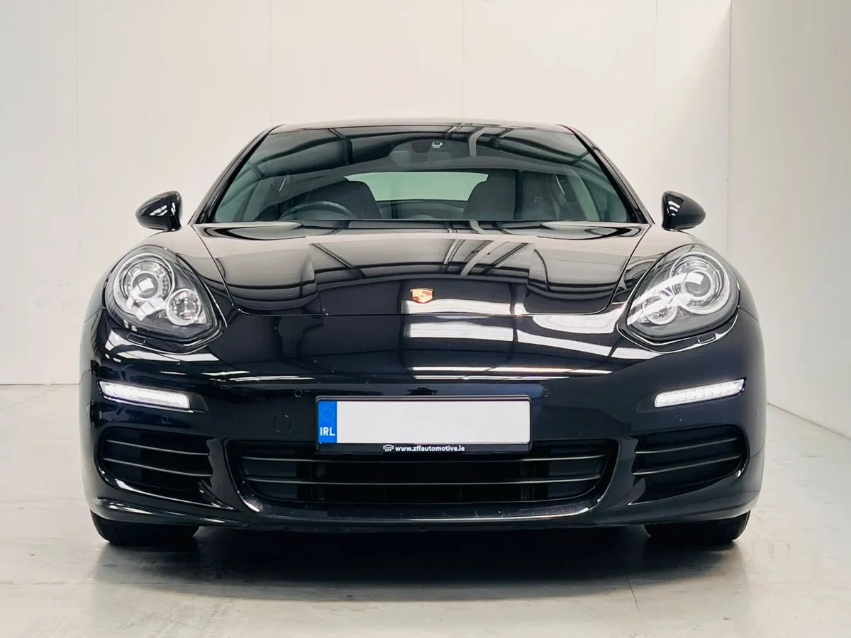 2015 Porsche Panamera 3.0L E-Hybrid - Image 2