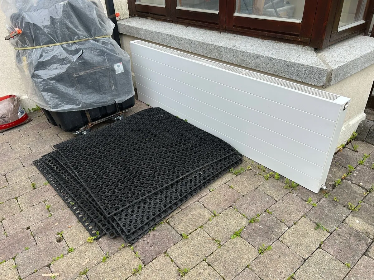 White radiators - Image 2