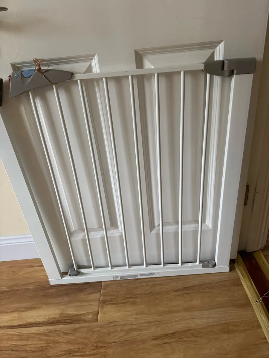 Safety stairs Gate - Image 1