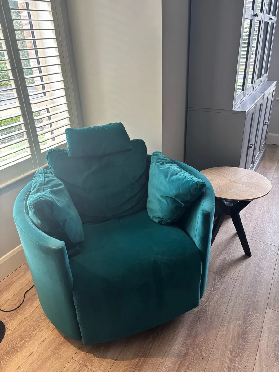 Recliner chair - Image 1