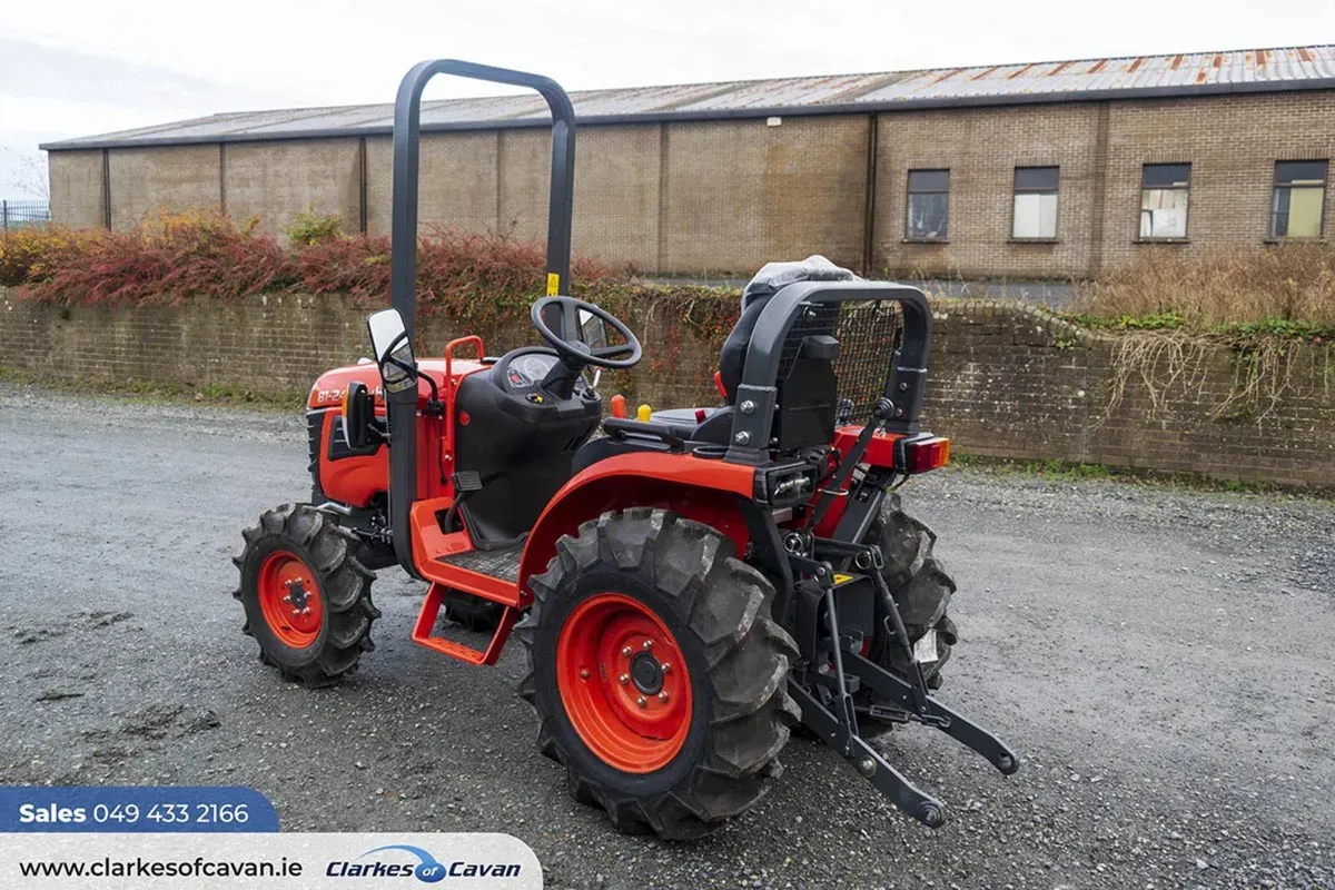 New Kubota B1241 Compact Tractor - Image 3