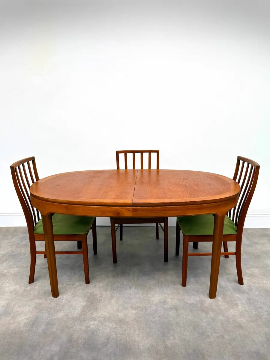 Mid-Century Extending Dining Table - Image 1