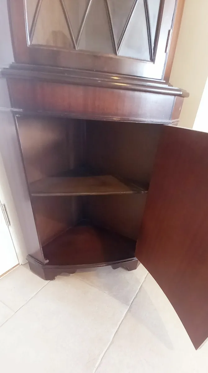 Corner glass cabinet - Image 2