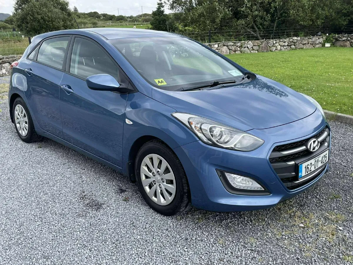 Hyundai i30 2016 1 Owner - Image 2