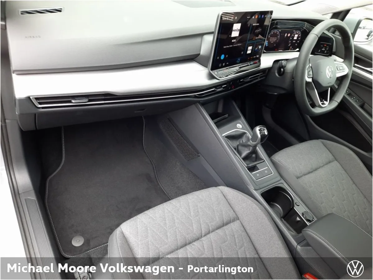 Volkswagen Golf Ed.75 1.5tsi 116HP - Image 4