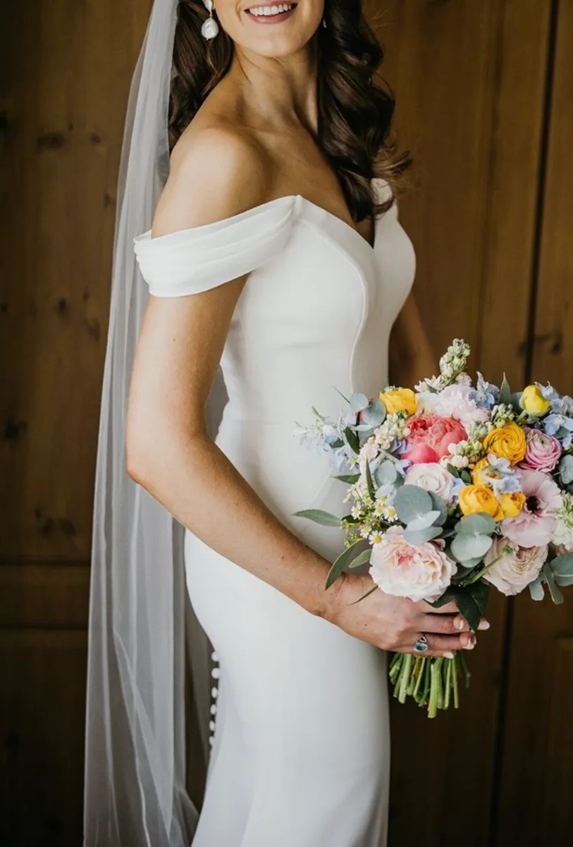 Wedding dress - Image 2