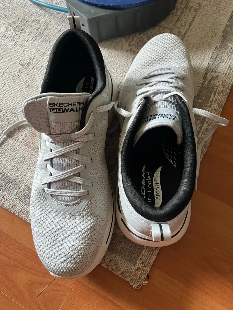 Skechers trainers - Image 1