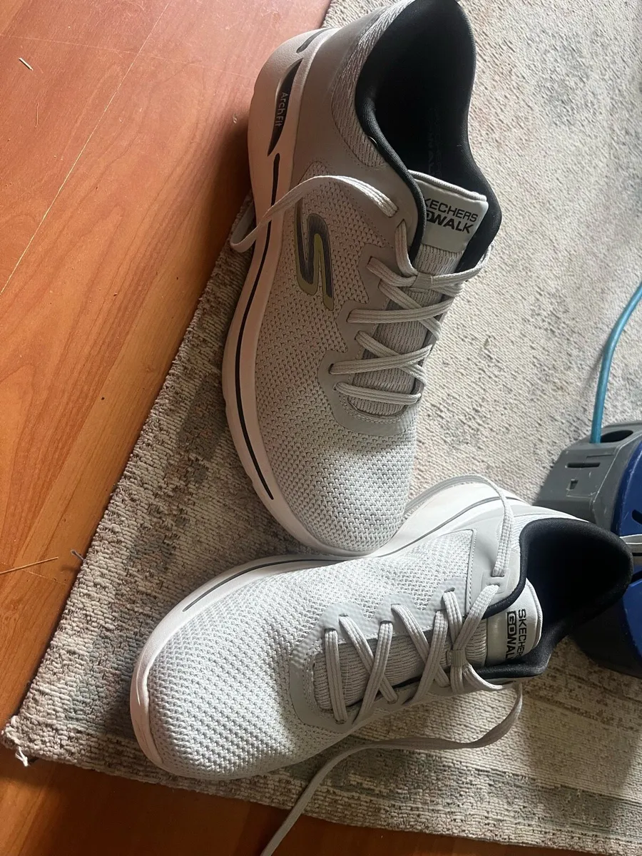 Skechers trainers - Image 4