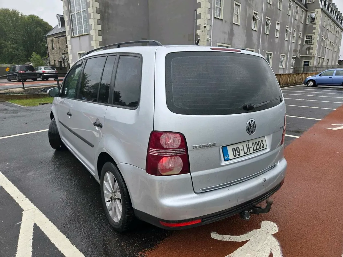 Volkswagen Touran 7 seater 1.9 diesel - Image 2