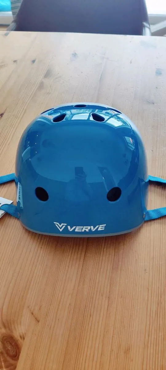 New Kids Helmet - Image 1