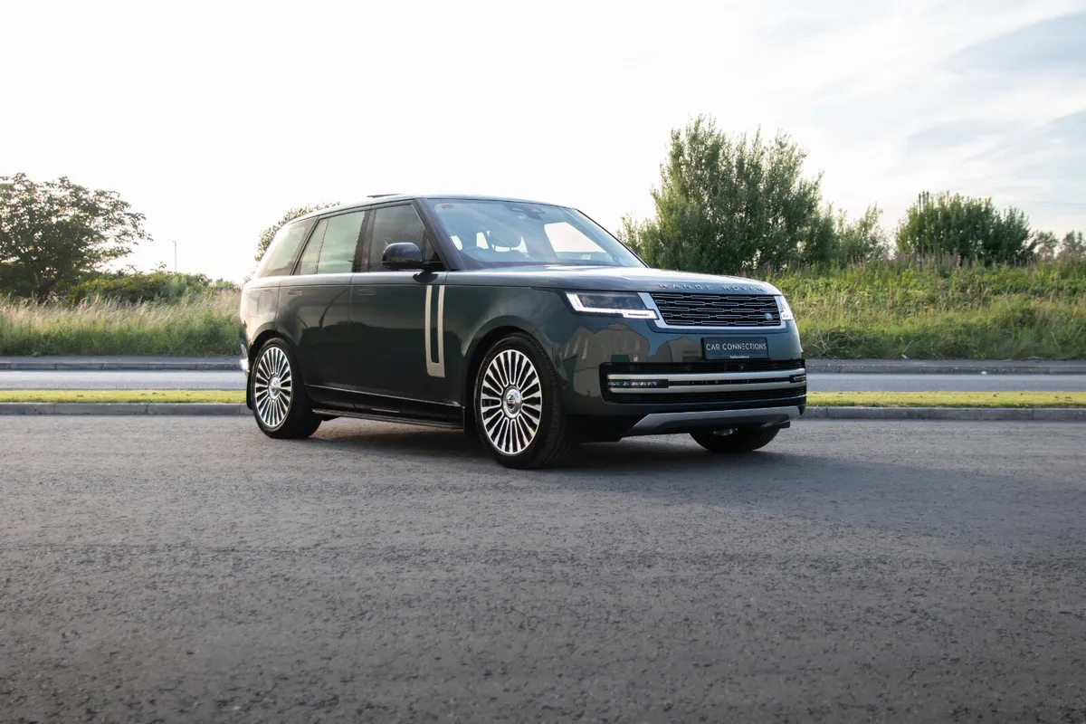 2024 Land Rover Range Rover 3.0 SE Diesel - Image 1