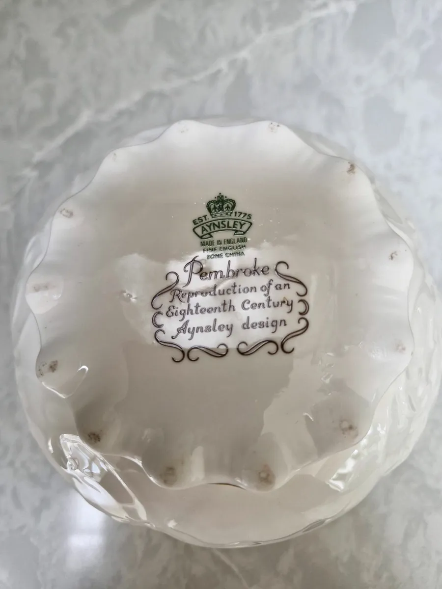 Aynsley plant pot - Image 2