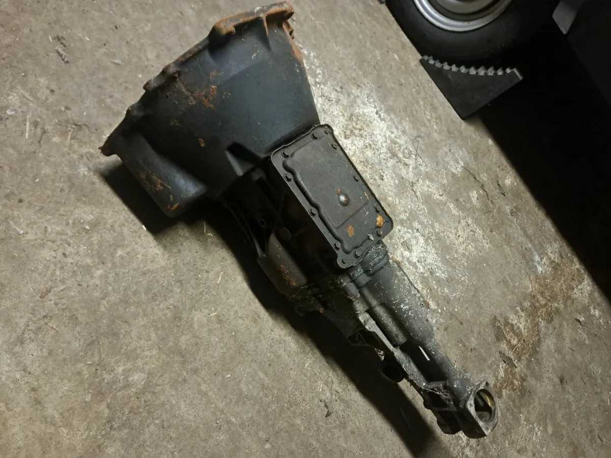 Ford Escort 1975 - Image 1