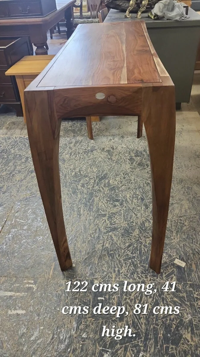 Basant hardwood hall table - Image 4