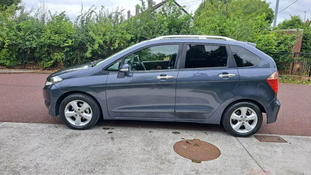 Honda F-RV 1.8 petrol Auto New nct tax low kilom. - Image 3