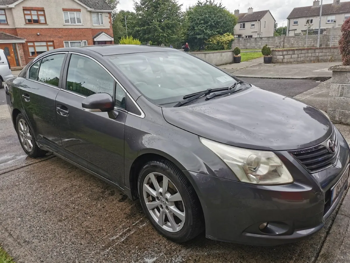 Toyota Avensis 2009 - Image 1