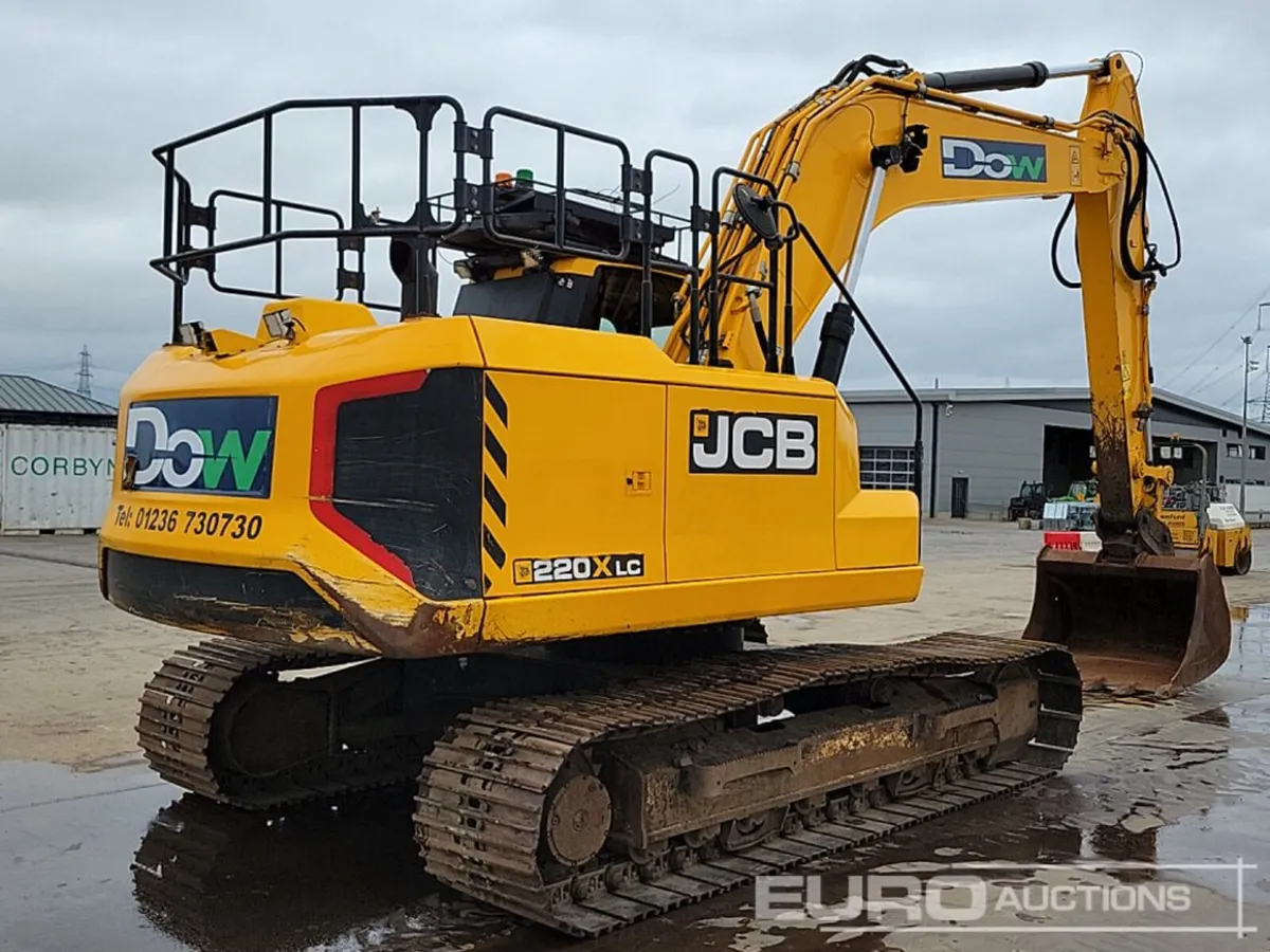 2021 JCB 220XL - Image 4