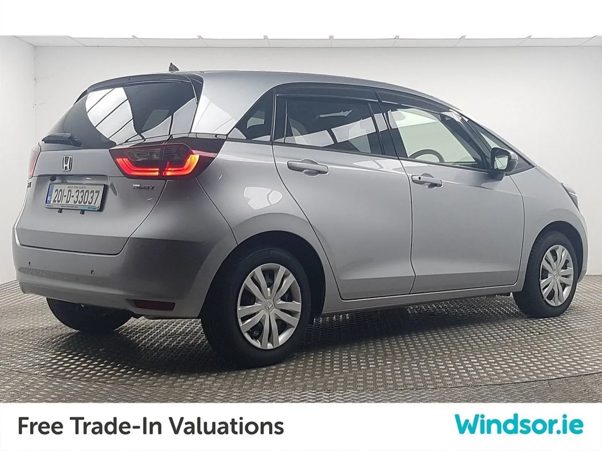 Honda Fit 1.5 Hybrid - Image 3