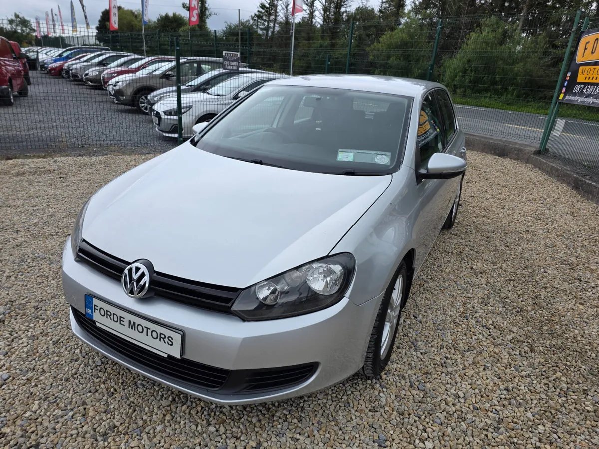 Volkswagen Golf 2010 - Image 2
