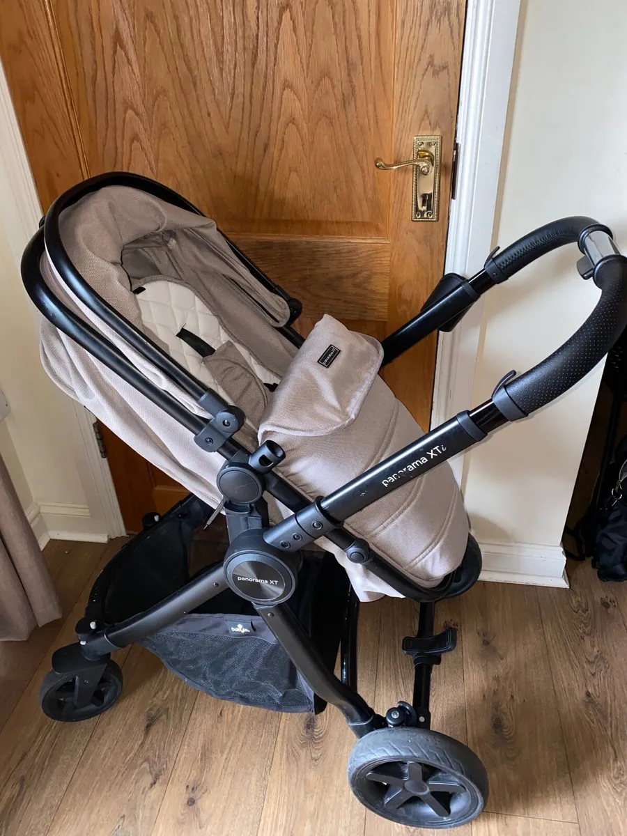 Pram - Image 1