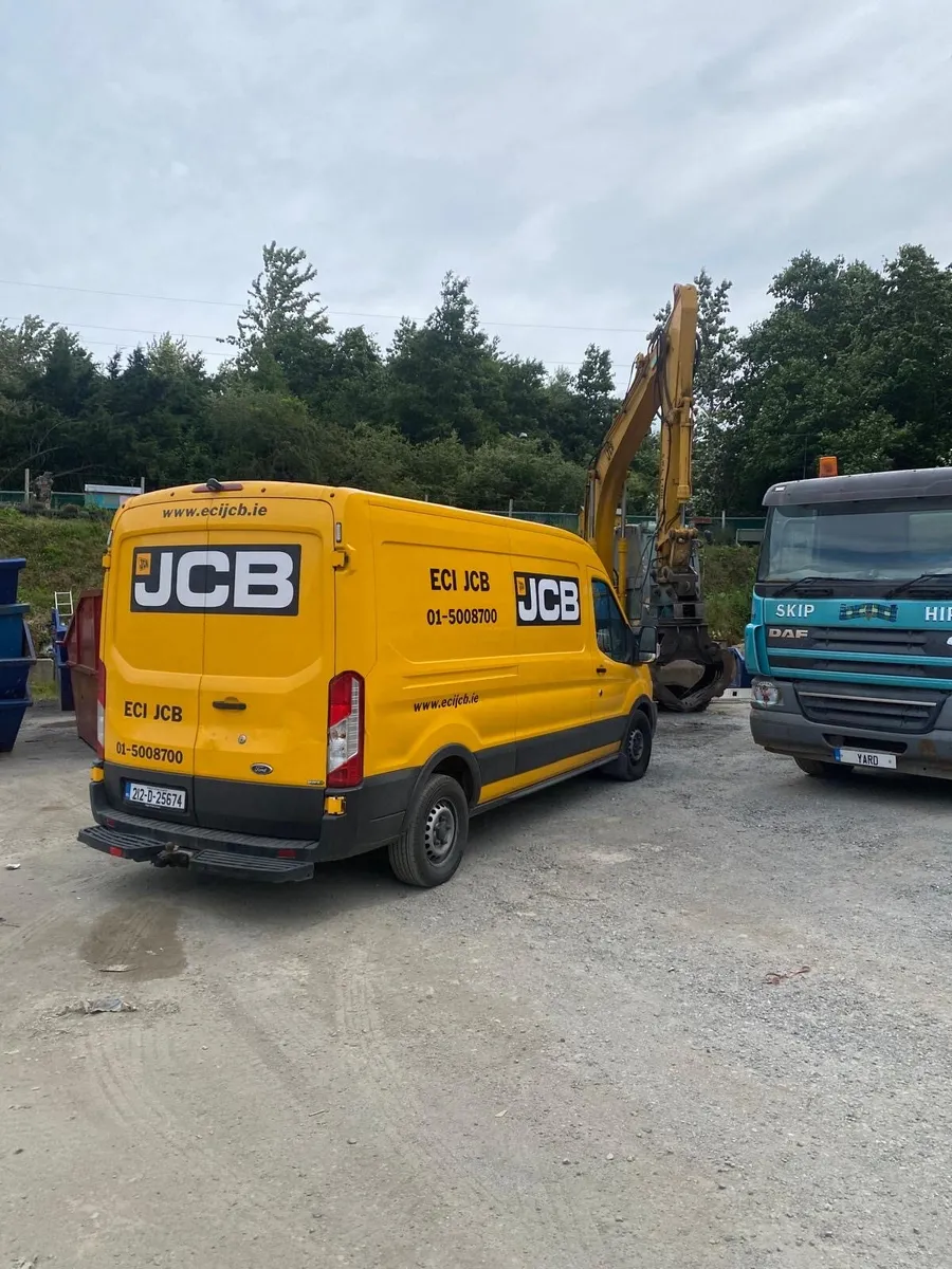 JCB jS130 with 360’ rotation grab - Image 1