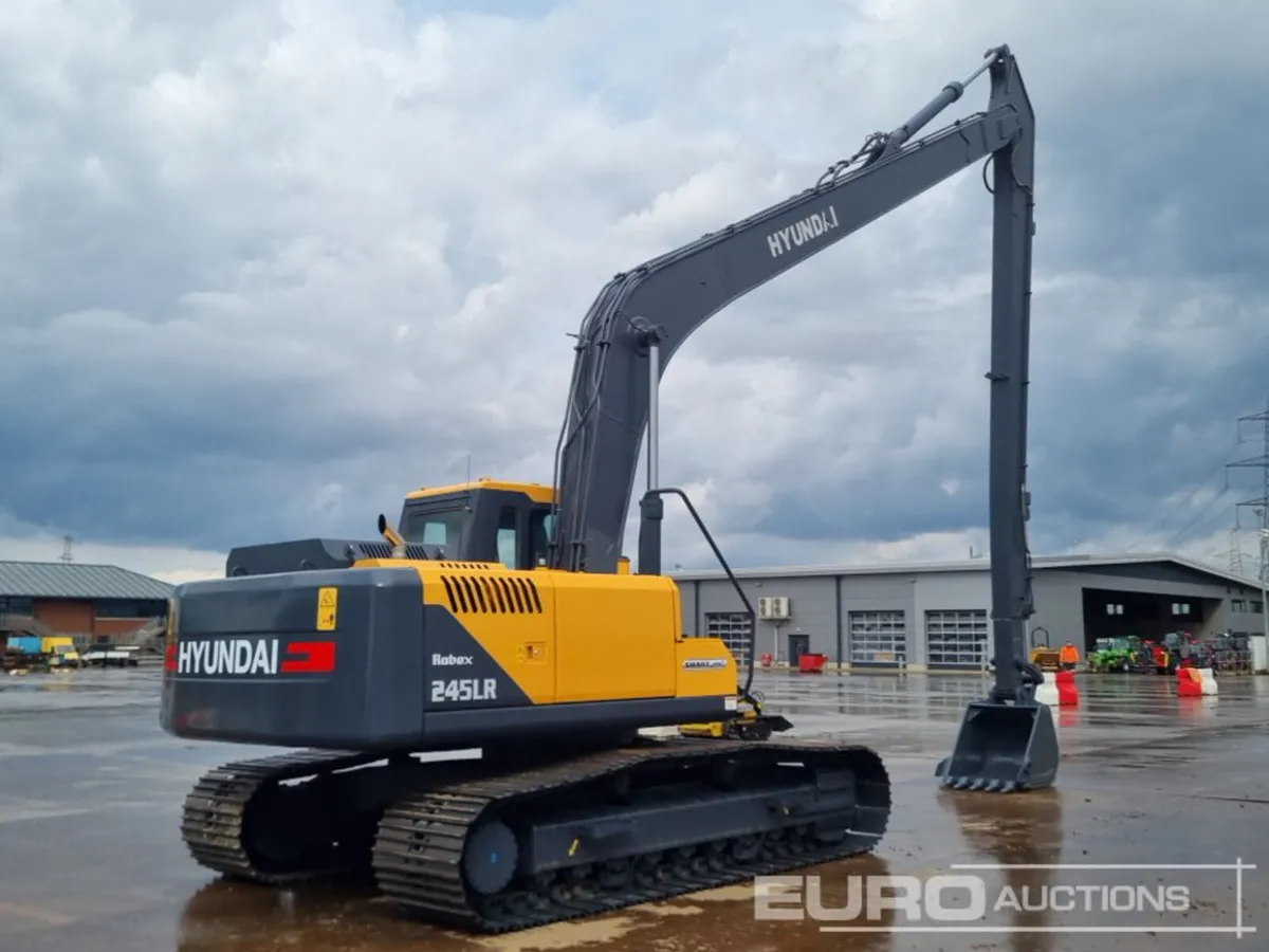 Unused 2025 Hyundai R245LR - Image 3