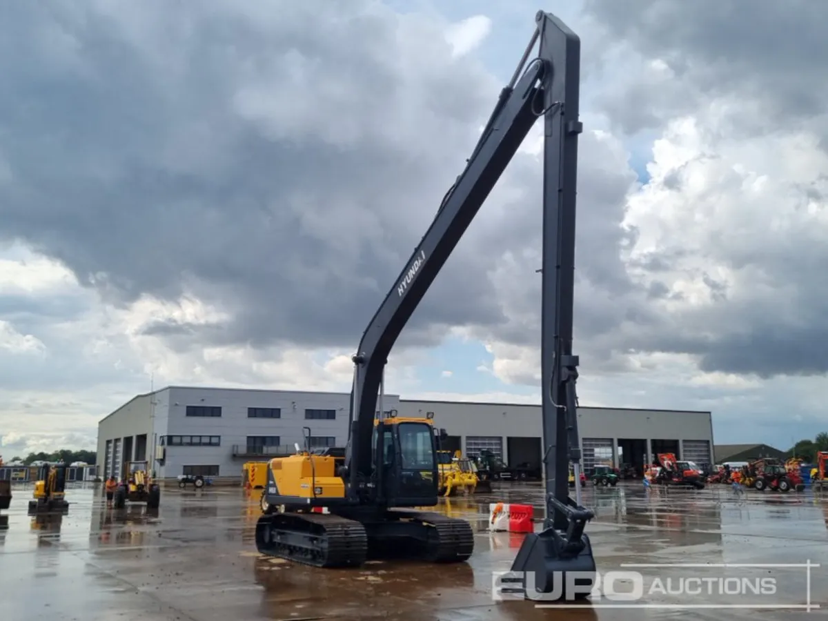 Unused 2025 Hyundai R245LR - Image 4
