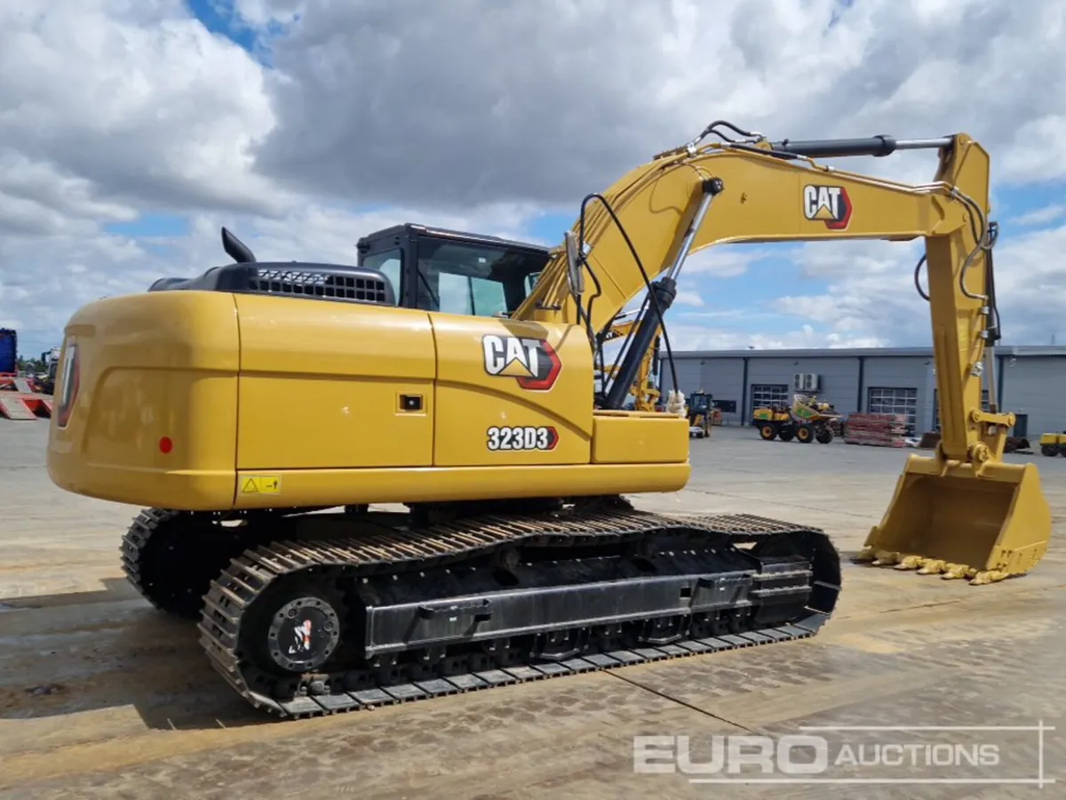 Unused 2025 CAT 323D3 - Image 2