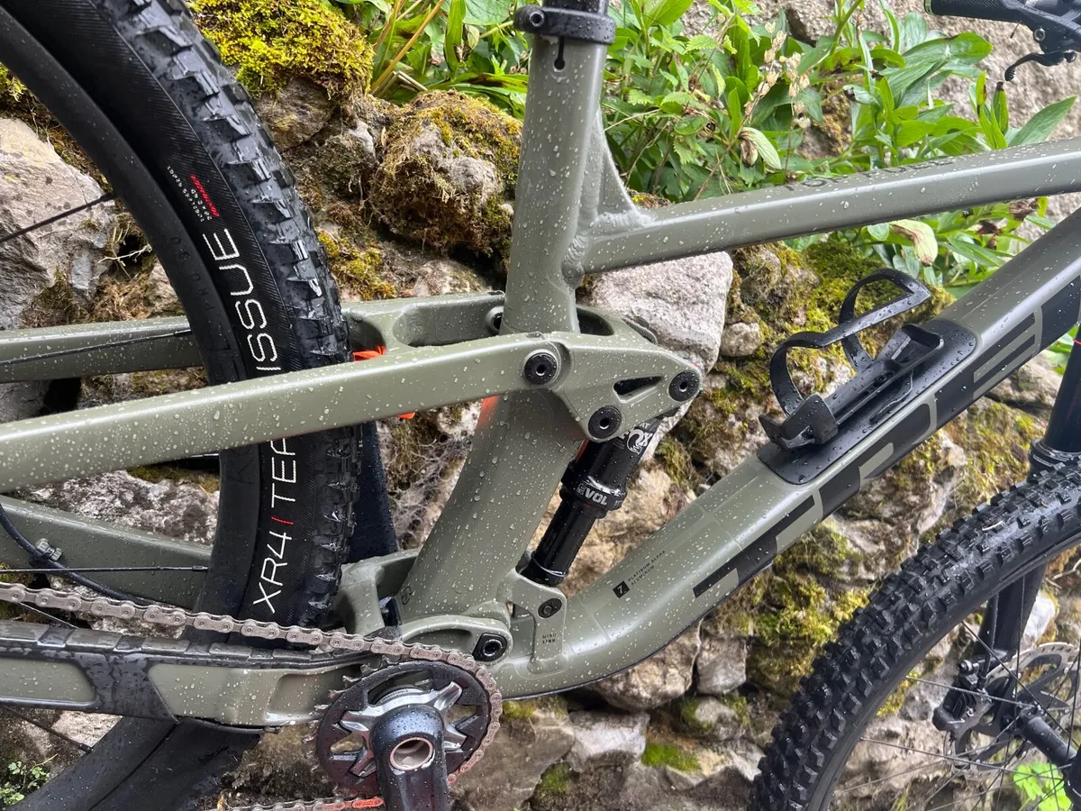 Full suspension mountain bike - Image 2