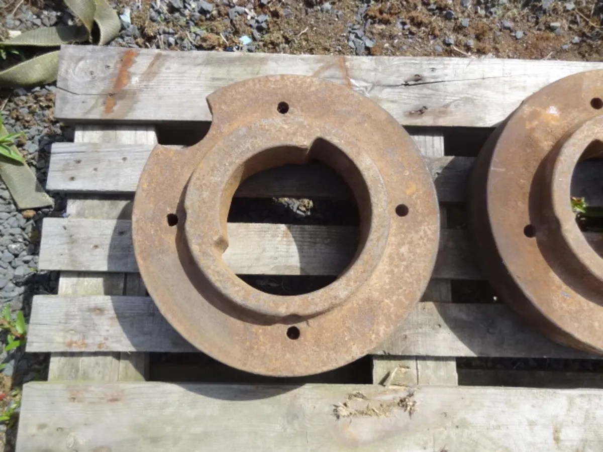 MF Massey Ferguson Front Wheel Weights - Image 2