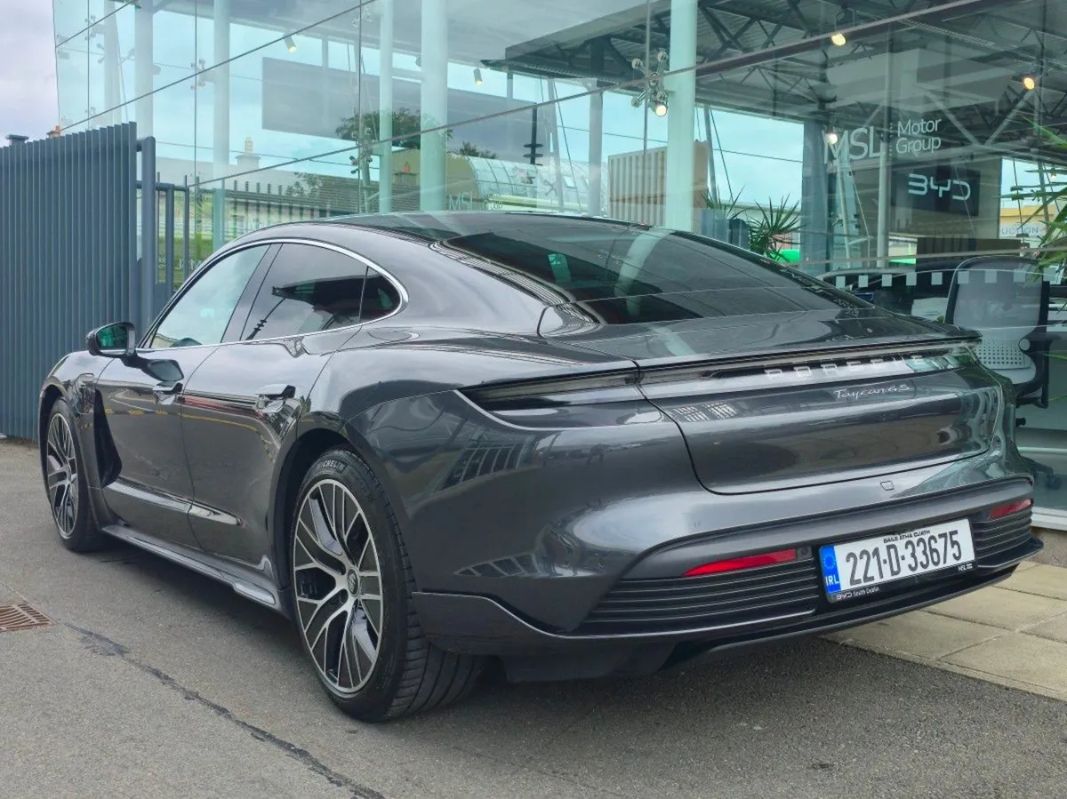 Porsche Taycan Taycan 4S EV - Heated/ventilated S - Image 4
