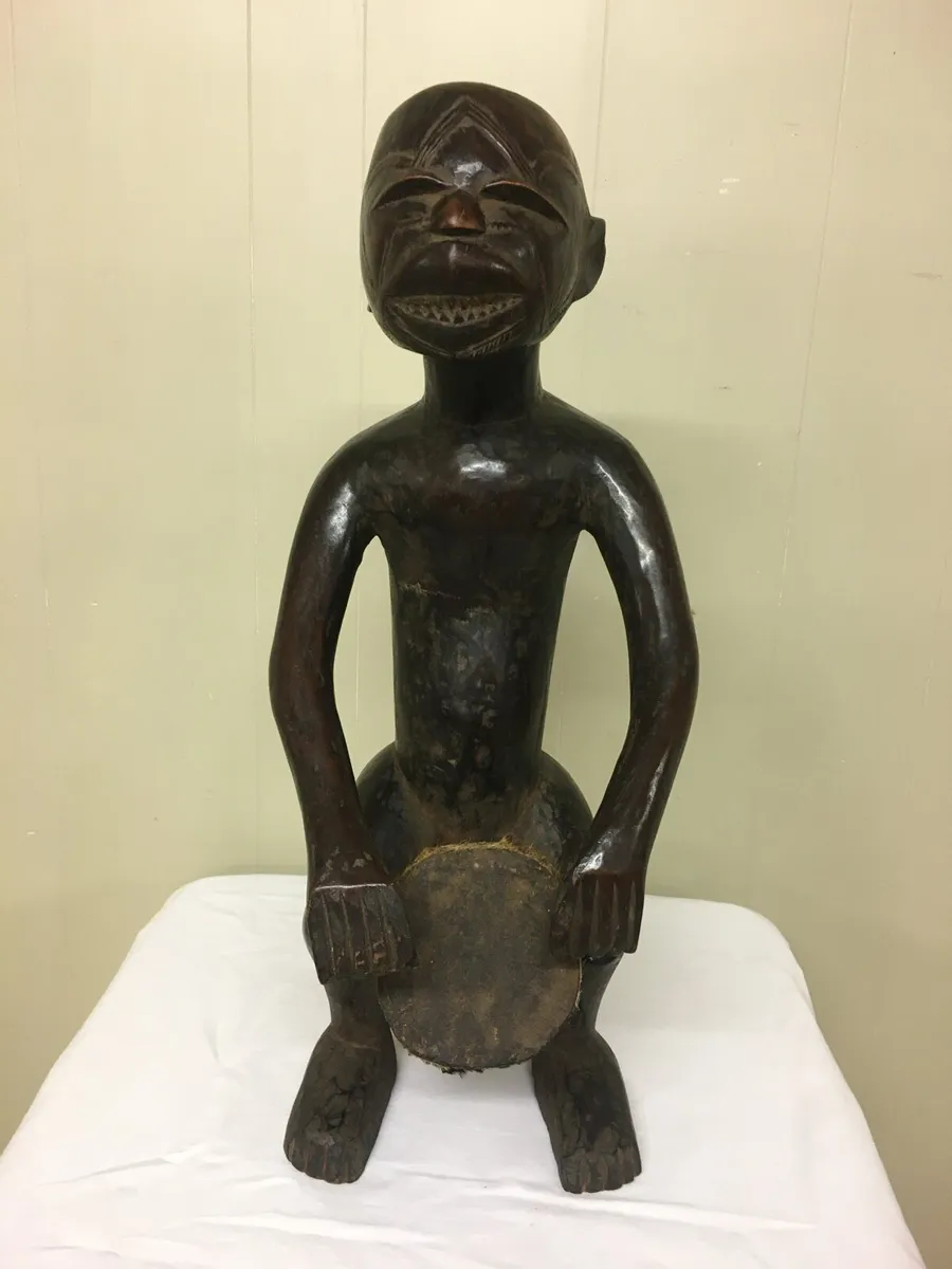 Vintage African Wooden Sculpture - Image 4