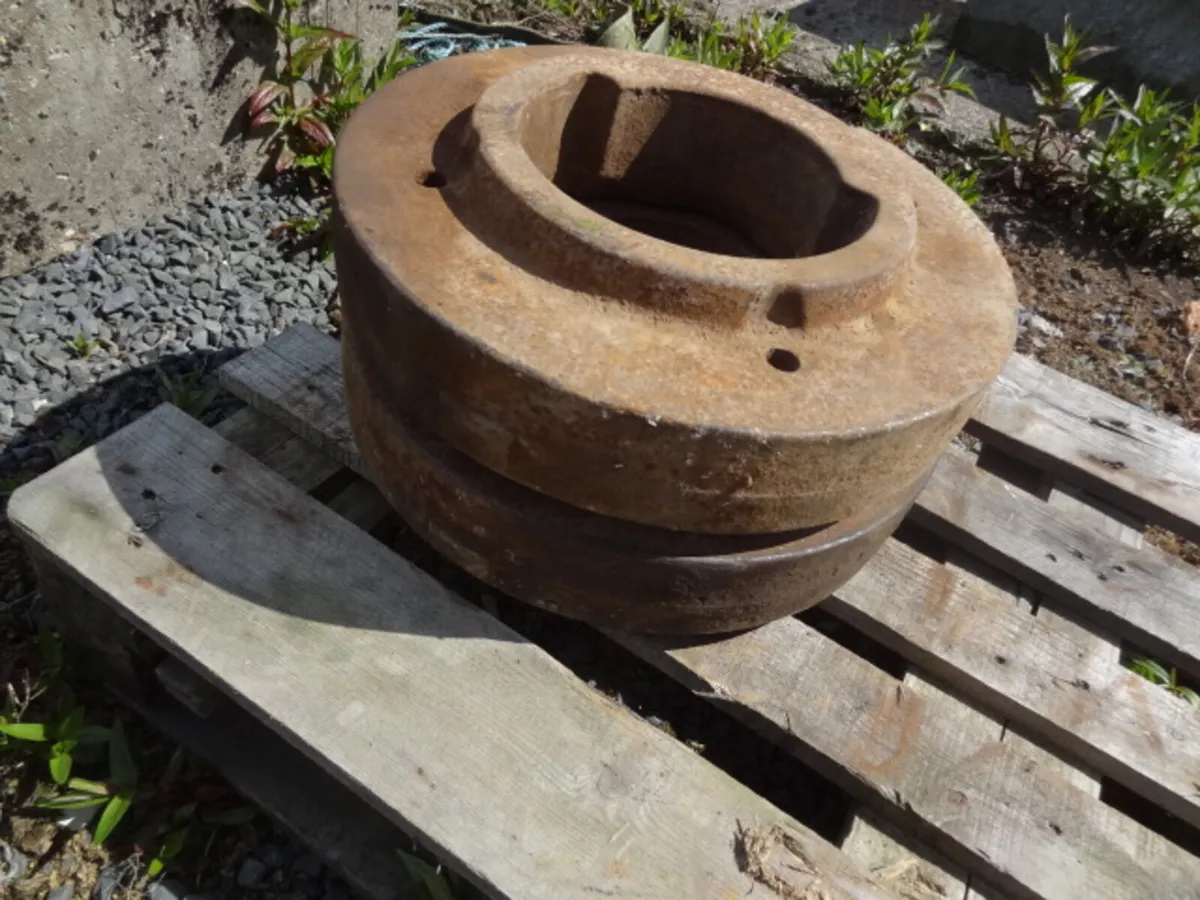 MF Massey Ferguson Front Wheel Weights - Image 4