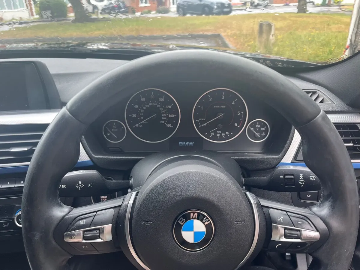 BMW 3-Series 2013 - Image 2