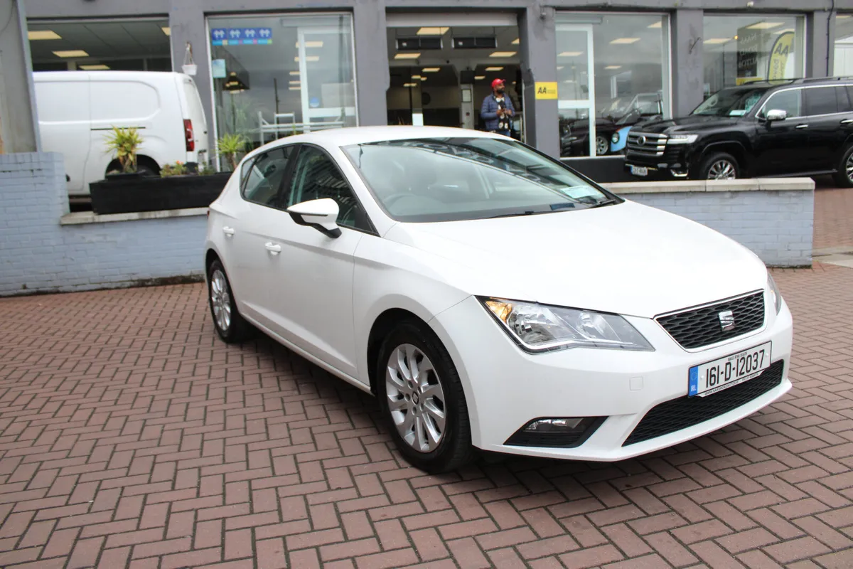 SEAT LEON  1.6 TDI  SE EDITION 5DR HATCHBACK // IR - Image 1