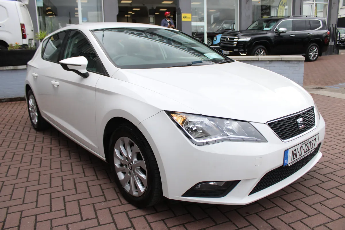 SEAT LEON  1.6 TDI  SE EDITION 5DR HATCHBACK // IR - Image 2