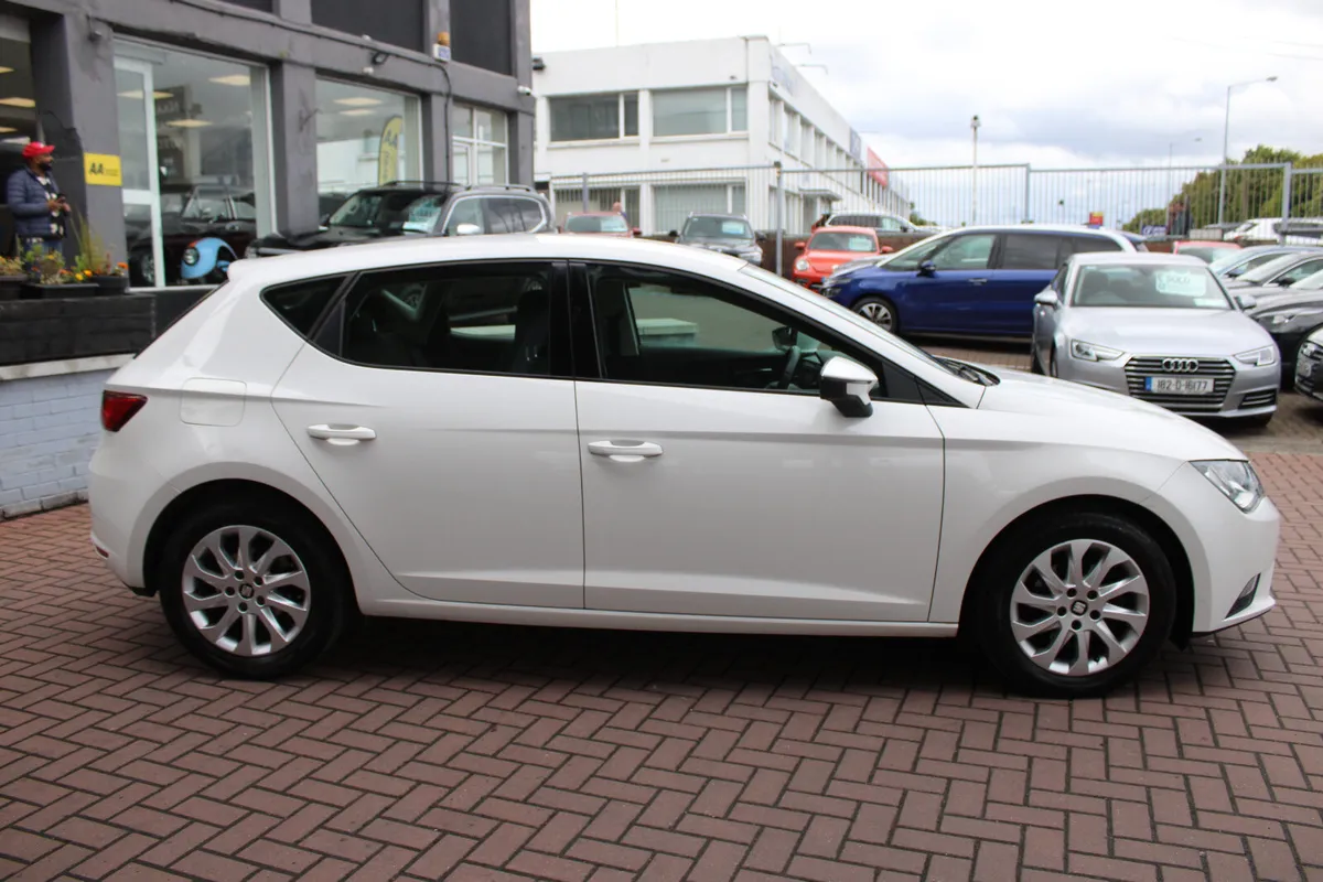 SEAT LEON  1.6 TDI  SE EDITION 5DR HATCHBACK // IR - Image 3
