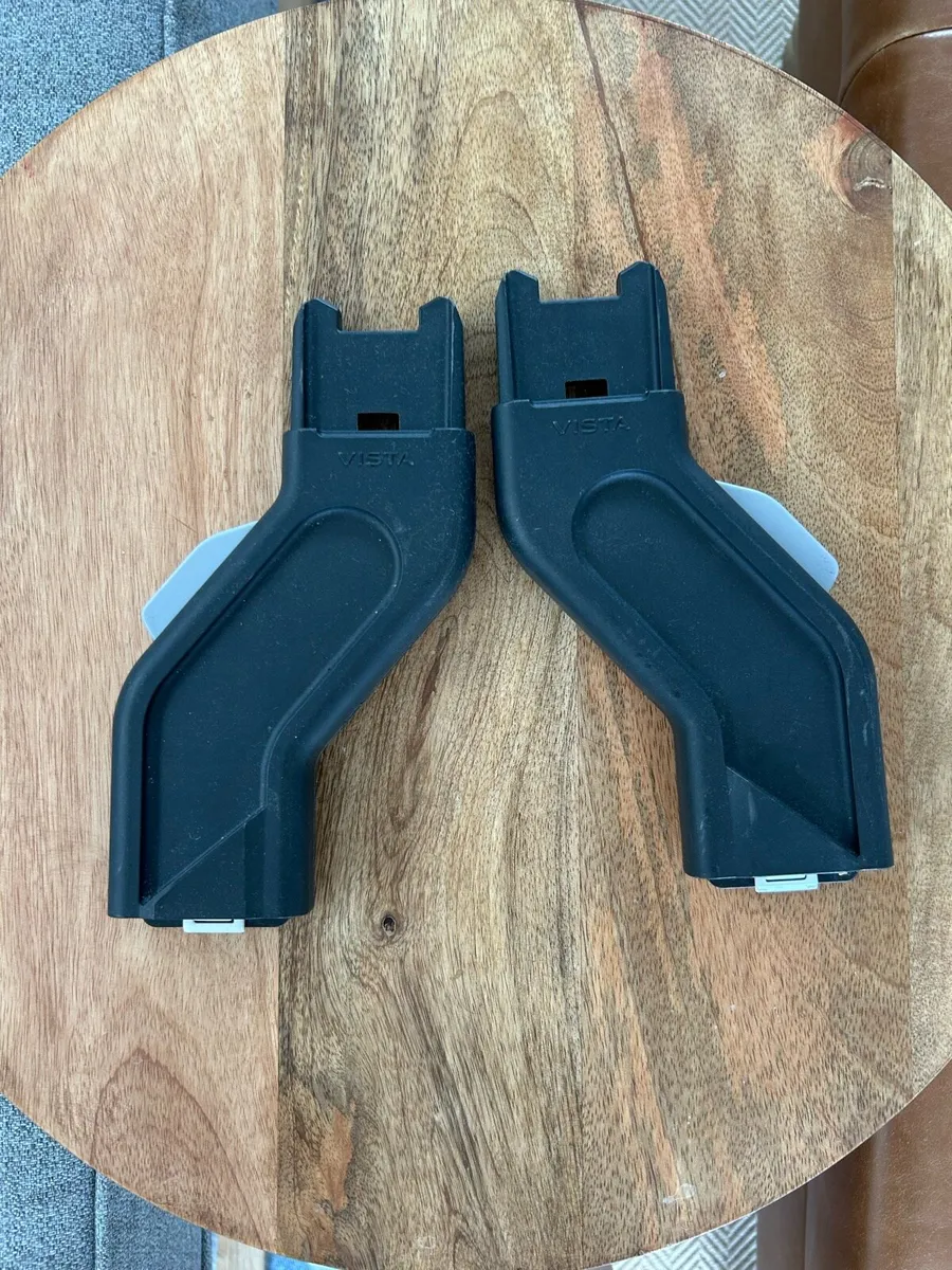 Uppababy Vista V2 upper adapters