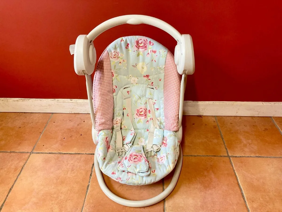 Mamas & Papas Baby Swing – Soothing, Safe & Styli - Image 1