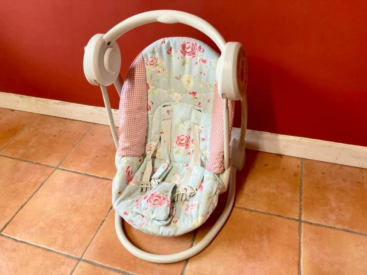 Mamas & Papas Baby Swing – Soothing, Safe & Styli - Image 2