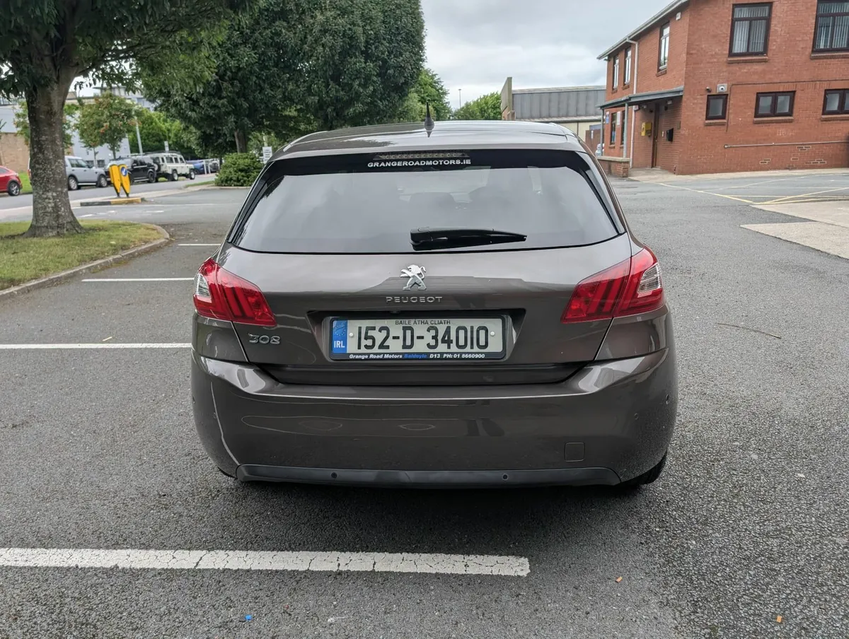 Peugeot 308 2015 ACTIVE **Panoramic Roof** - Image 4