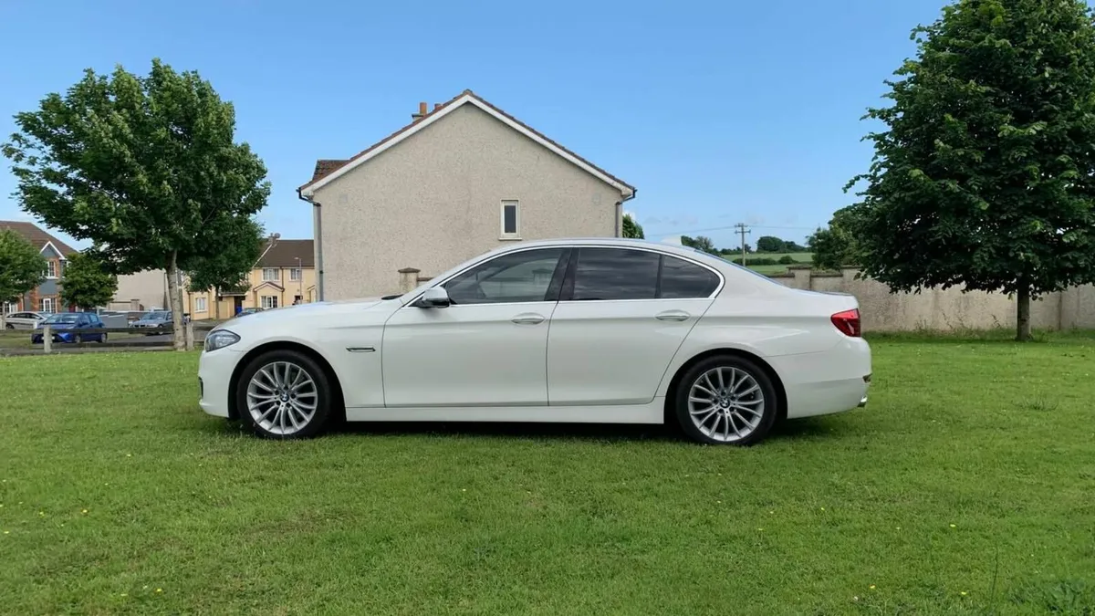 BMW 5-Series 2015 - Image 2