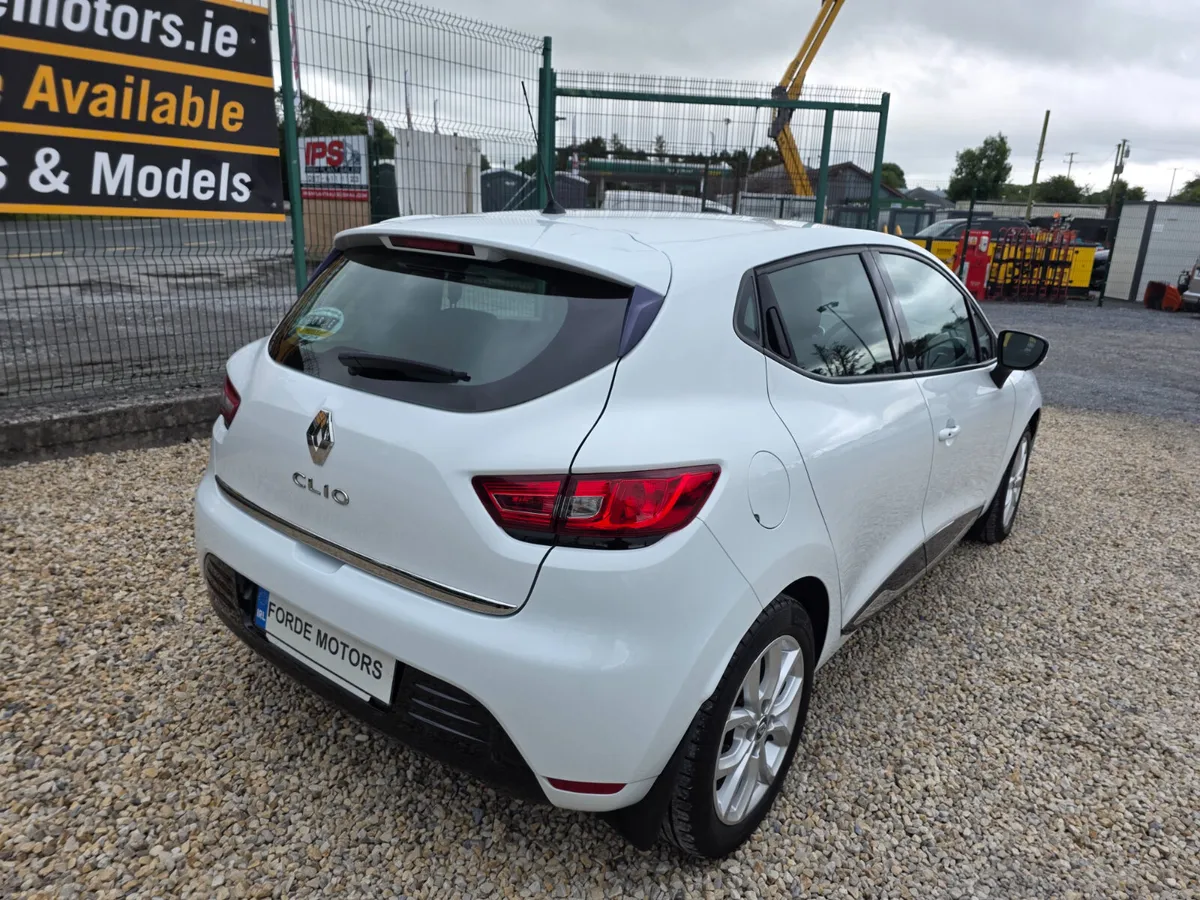 Renault Clio 2018 1.2 petrol - Image 4