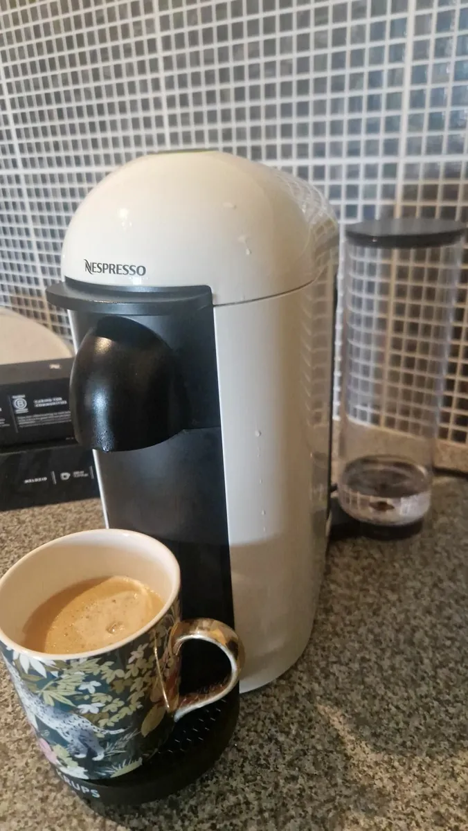 Nespresso Vertuo Plus White - Image 1