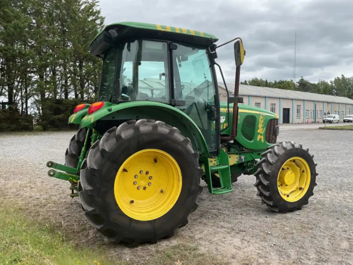 2009 John Deere 5620 4WD Tractor For Auction - Image 4