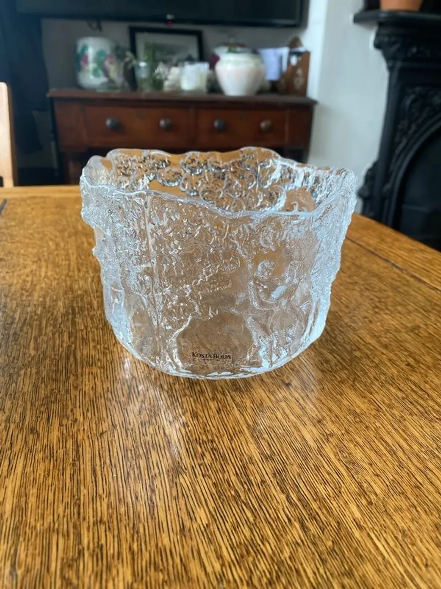 Kosta Boda Wedding Bowl - Image 1