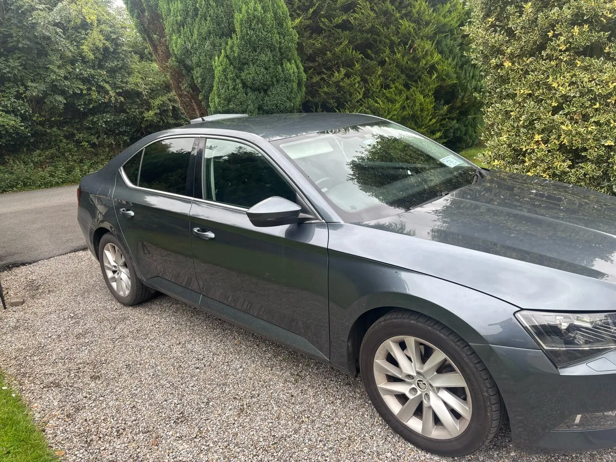 Skoda Superb - Image 2