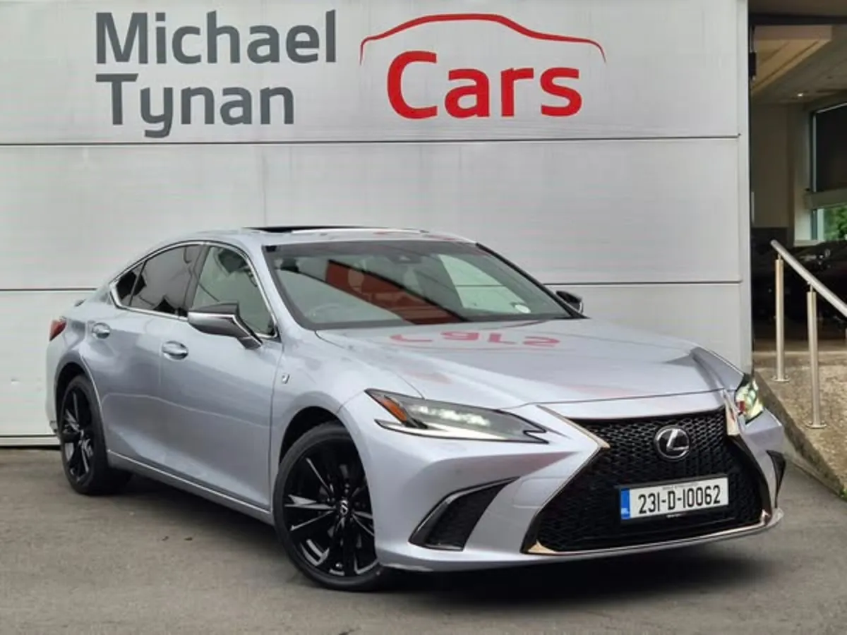 2023 Lexus ES300h F Sport, Sunroof, CarPlay, 19" - Image 1
