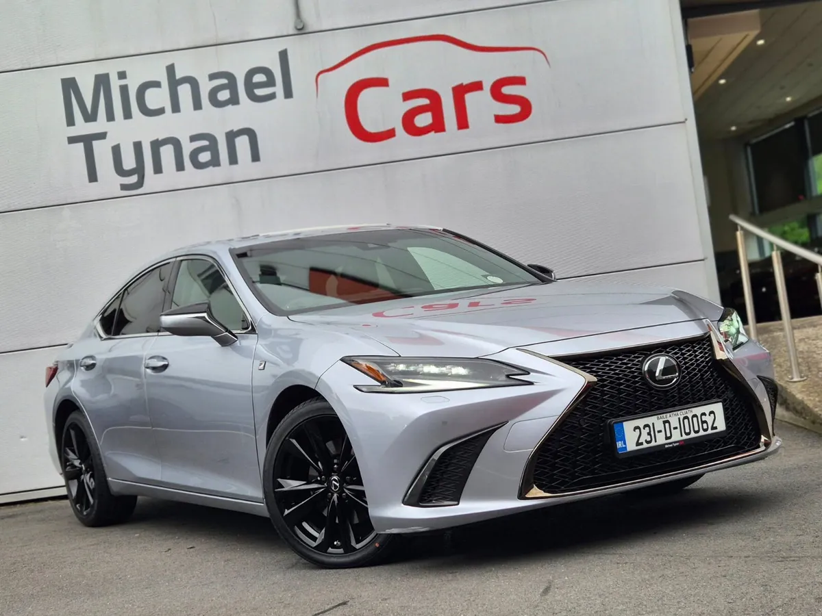 2023 Lexus ES300h F Sport, Sunroof, CarPlay, 19" - Image 4